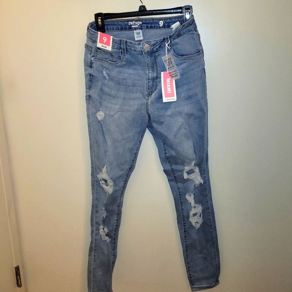Blue skinny jeans